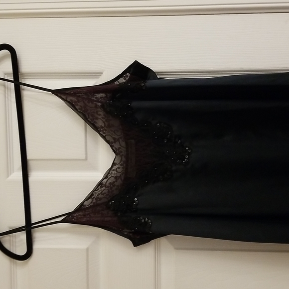 Vintage black nightgown - Picture 2 of 13